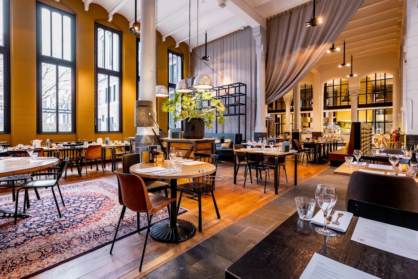 Afbeelding van Diner bij Post-Plaza Hotel & Grand Café